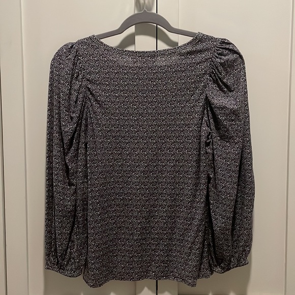 SOLD- Nation LTD Cecilia Balloon Sleeve Tee in navy and white Seurat print - Picture 5 of 5